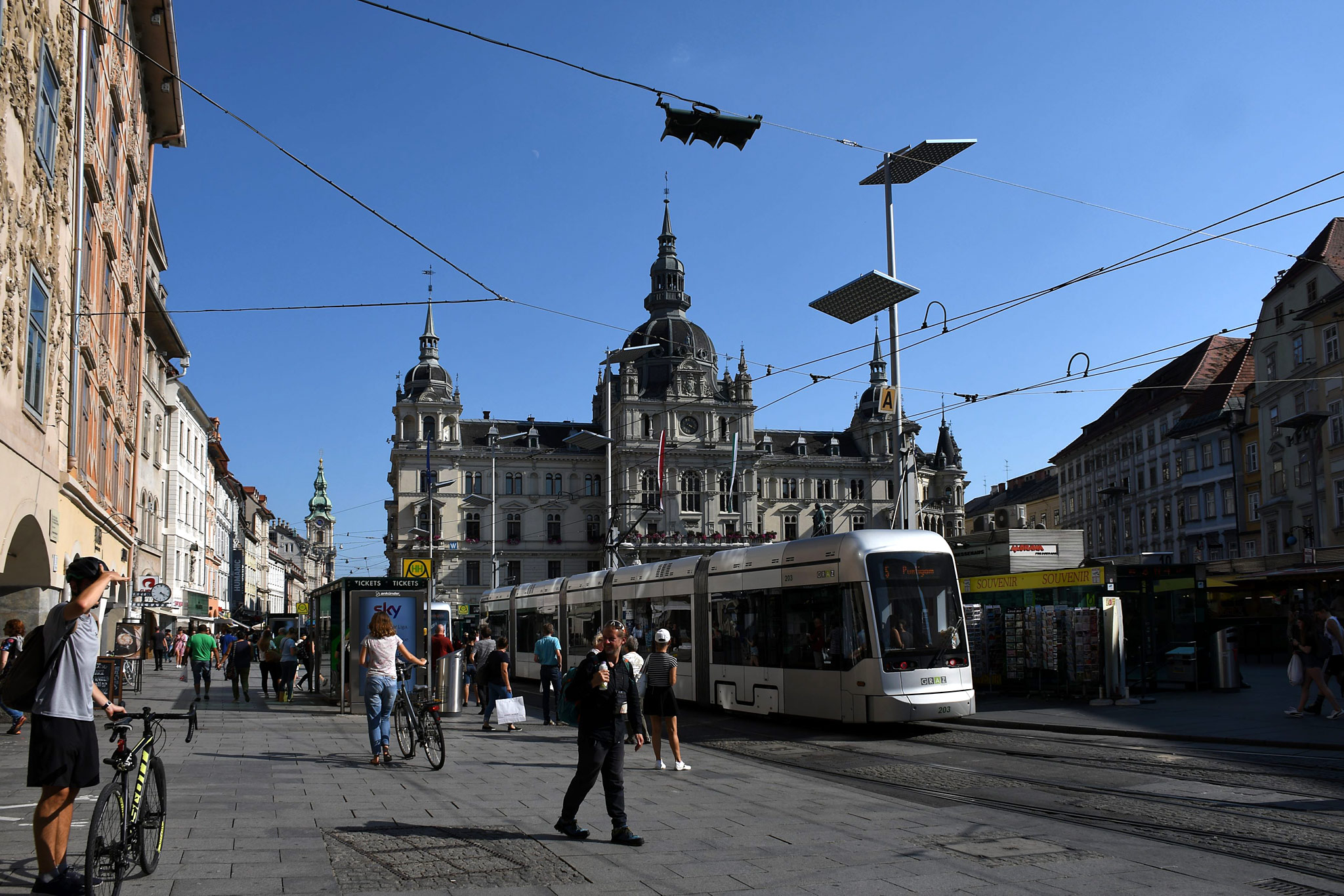 Graz (Photo license: CC BY 2.0)